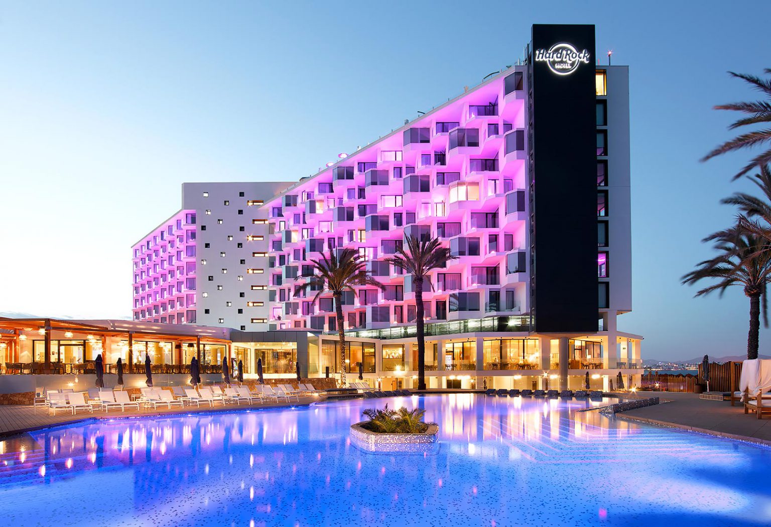 hard-rock-hotel-ibiza-where-trendiness-meets-luxury-right-by-the-sea